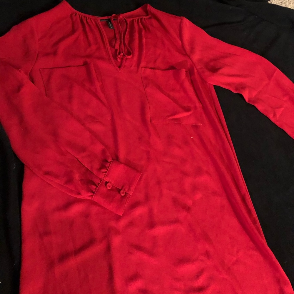 Bcbgmaxazria red thin long sleeve dress